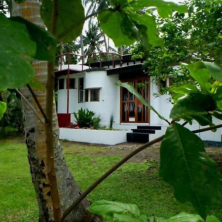 Somewhere Else Boutique Resort Mambajao Ngoại thất bức ảnh