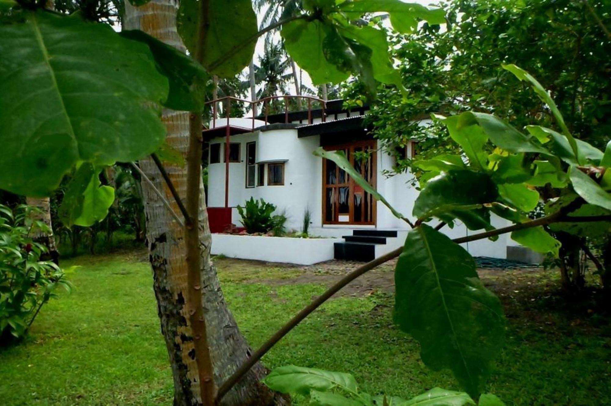 Somewhere Else Boutique Resort Mambajao Ngoại thất bức ảnh