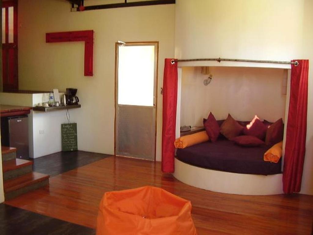 Somewhere Else Boutique Resort Mambajao Ngoại thất bức ảnh